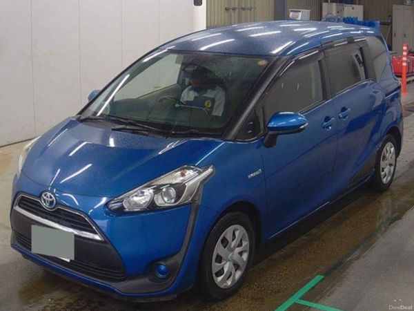 Toyota Sienta MPV, Petrol Hybrid, 2017, Blue