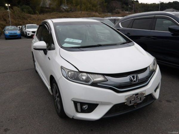 Honda Fit Hatchback, Petrol Hybrid, 2015, White