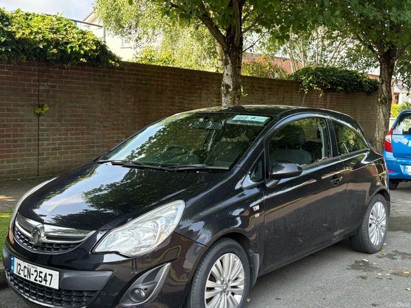 Vauxhall Corsa Hatchback, Petrol, 2012, Black