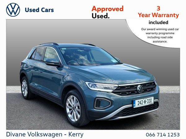 Volkswagen T-Roc SUV, Petrol, 2024, Blue