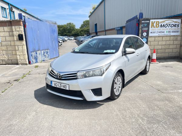 Toyota Corolla Saloon, Diesel, 2014, Silver