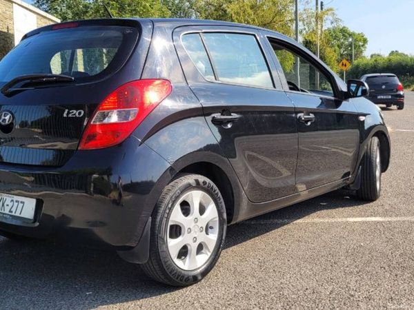 Hyundai i20 Hatchback, Petrol, 2010, Black