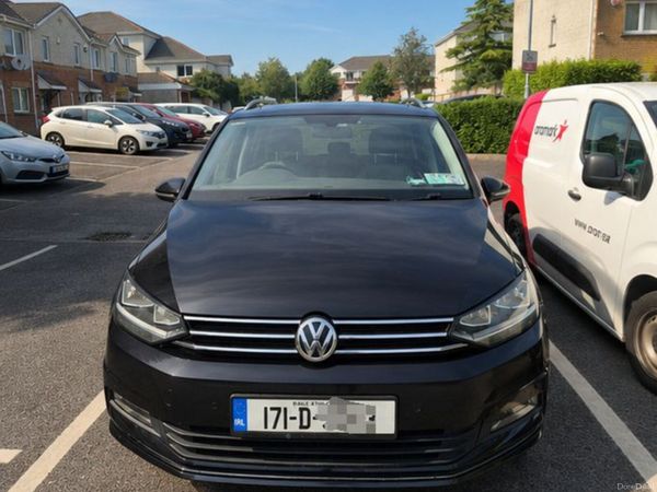 Volkswagen Touran MPV, Petrol, 2017, Black