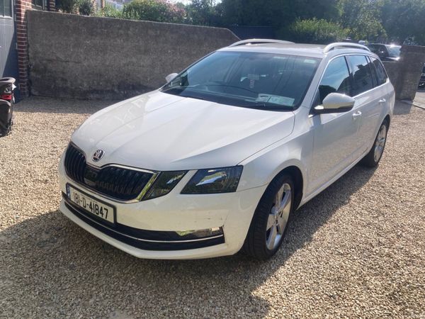 Skoda Octavia Estate, Petrol, 2018, White