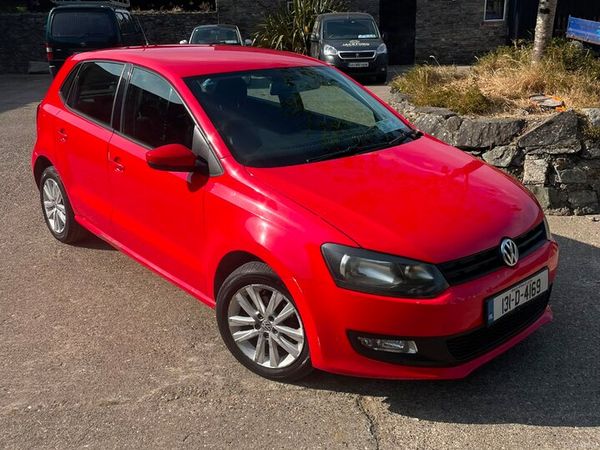 Volkswagen Polo Hatchback, Petrol, 2013, Red