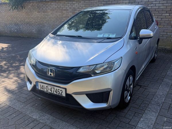 Honda Fit Hatchback, Petrol Hybrid, 2014, Silver