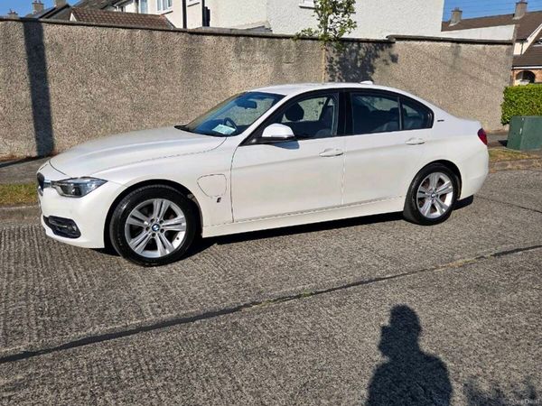 BMW 3-Series Saloon, Petrol Plug-in Hybrid, 2017, White