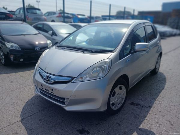 Honda Fit Hatchback, Petrol Hybrid, 2012, Silver