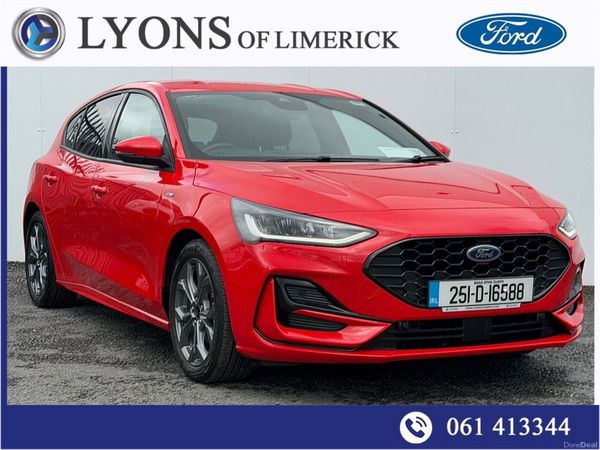 Ford Focus Hatchback, Petrol Hybrid, 2025, Red