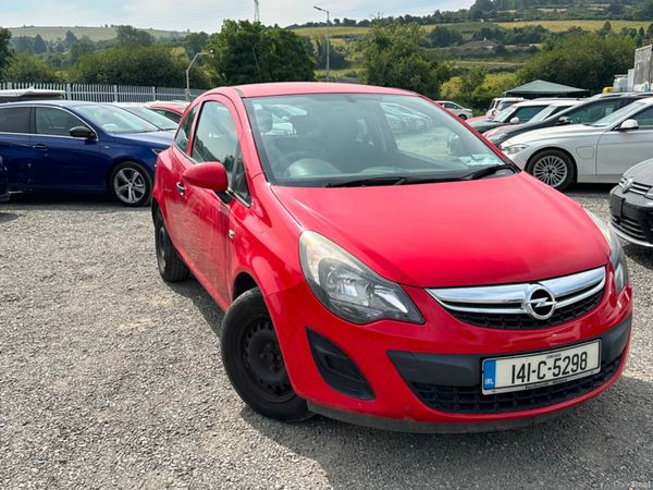 Opel Corsa Hatchback, Petrol, 2014, Red