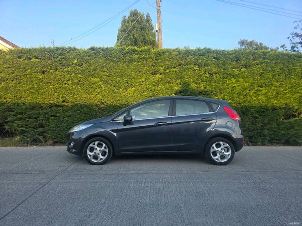 Ford Fiesta Hatchback, Petrol, 2010, Grey