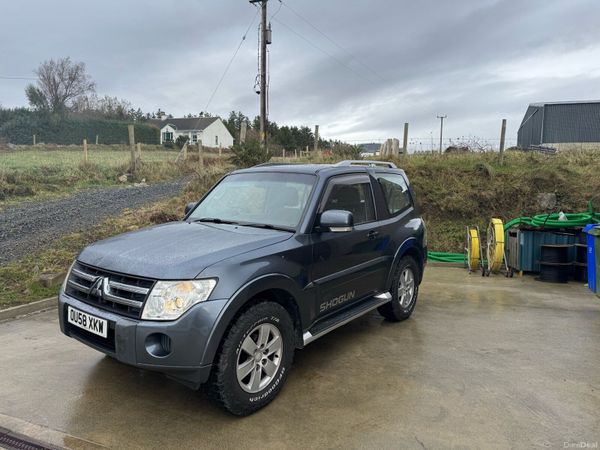 Mitsubishi Pajero SUV, Diesel, 2008, Grey