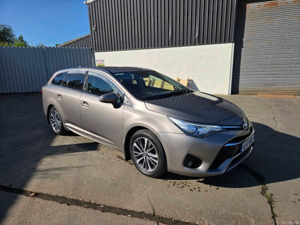 Toyota Avensis MPV, Diesel, 2016, Bronze