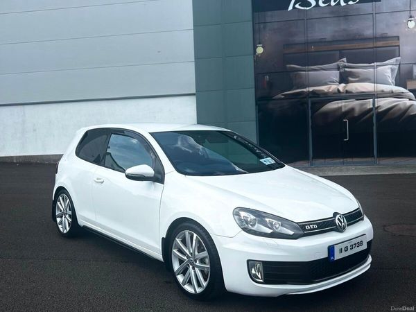 Volkswagen Golf Hatchback, Diesel, 2011, White