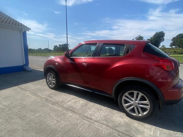 Nissan Juke SUV, Diesel, 2014, Red
