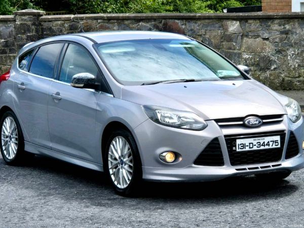 Ford Focus Hatchback, Petrol, 2013, Silver