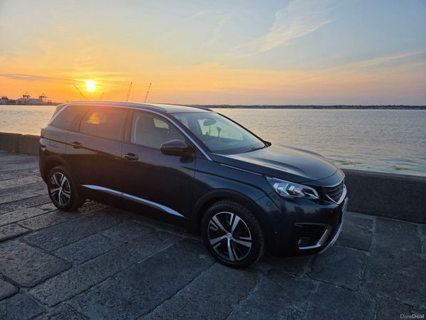 Peugeot 5008 MPV, Diesel, 2018, Blue