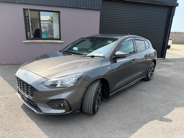 Ford Focus Hatchback, Diesel, 2019, Grey