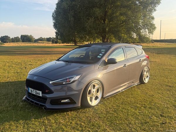 Ford Focus Hatchback, Diesel, 2018, Grey