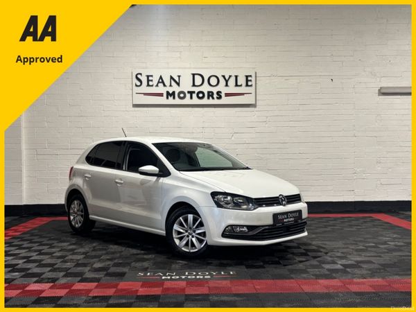 Volkswagen Polo Hatchback, Petrol, 2015, White