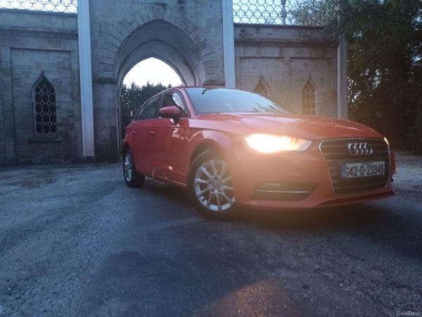 Audi A3 Hatchback, Diesel, 2014, Red