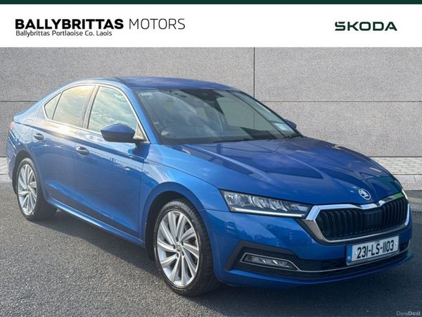 Skoda Octavia Saloon, Diesel, 2023, Blue