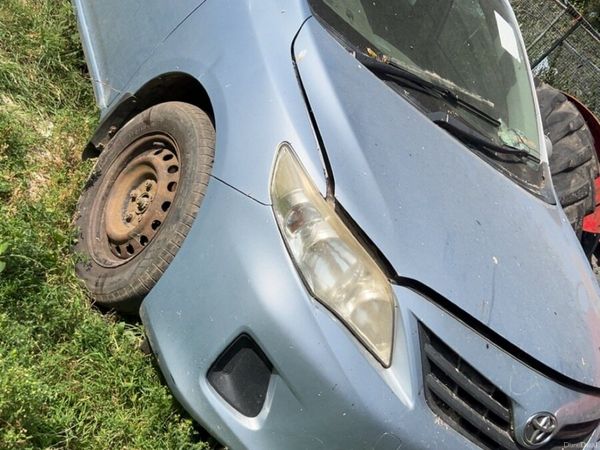 Volkswagen Passat Saloon, Diesel, 2004, Silver