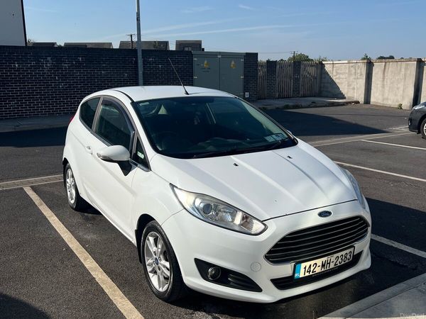Ford Fiesta Hatchback, Diesel, 2014, White