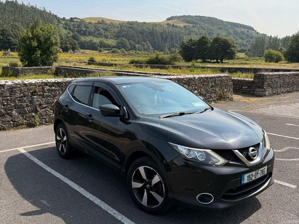 Nissan Qashqai SUV, Diesel, 2015, Black