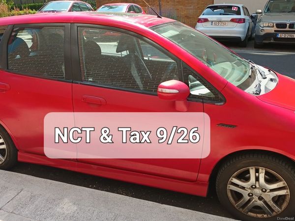 Honda Jazz Hatchback, Petrol, 2005, Red