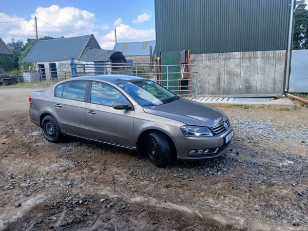 Volkswagen Passat Saloon, Diesel, 2012, Brown