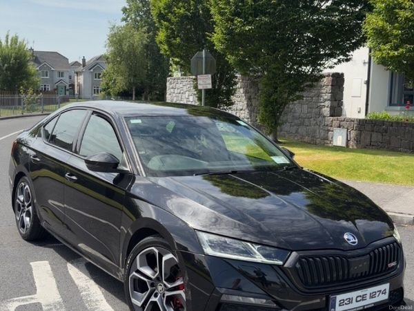 Skoda Octavia Saloon, Diesel, 2023, Black