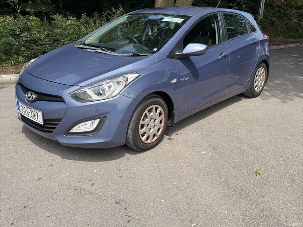 Hyundai i30 Hatchback, Petrol, 2015, Blue