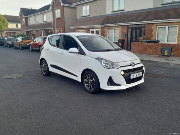 Hyundai i10 Hatchback, Petrol, 2017, White