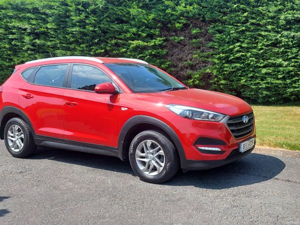 Hyundai Tucson SUV, Diesel, 2016, Red