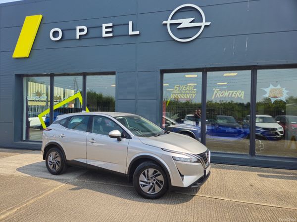 Nissan Qashqai MPV, Petrol, 2022, Grey