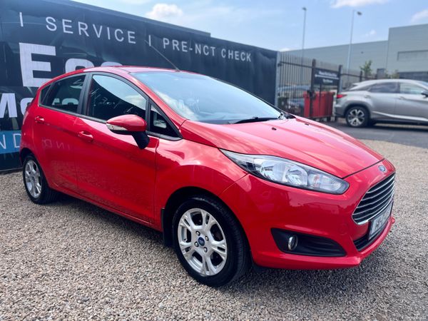 Ford Fiesta Hatchback, Petrol, 2014, Red