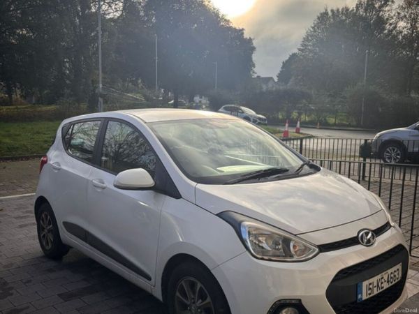 Hyundai i10 Hatchback, Petrol, 2015, White