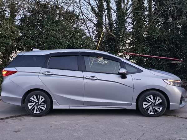 Honda Shuttle MPV, Petrol Hybrid, 2017, Grey