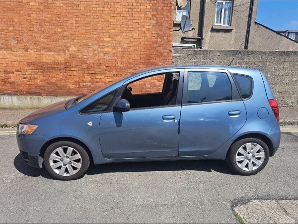 Mitsubishi Colt MPV, Petrol, 2011, Blue