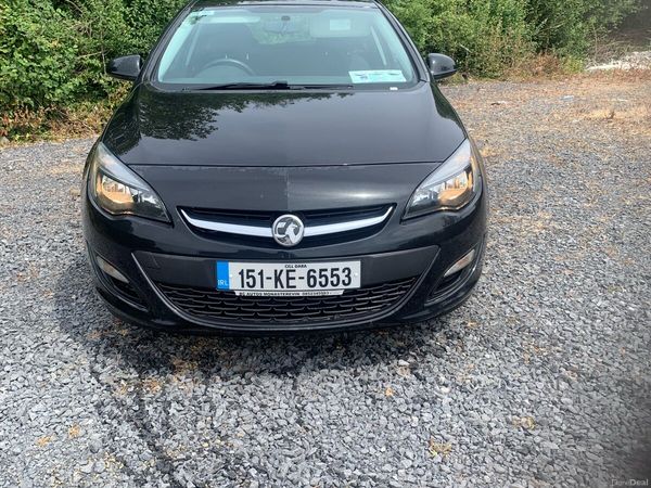 Vauxhall Astra Hatchback, Diesel, 2015, Black