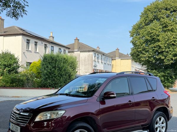 Toyota RAV4 SUV, Diesel, 2012, Red