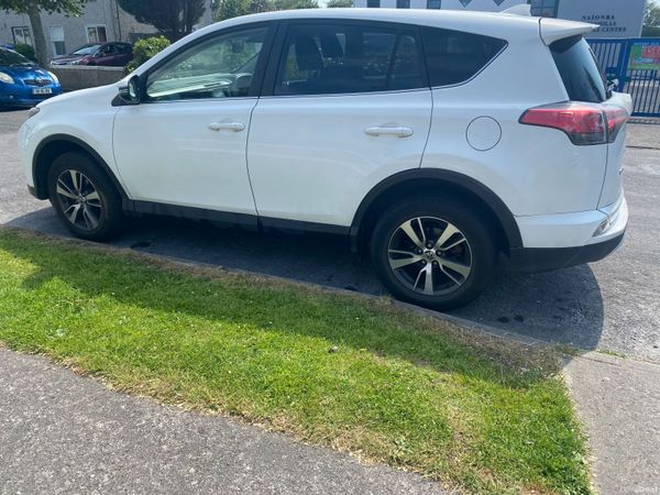 Toyota RAV4 SUV, Diesel, 2016, White