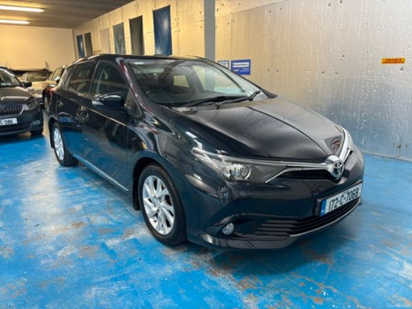 Toyota Auris Hatchback, Diesel, 2017, Grey