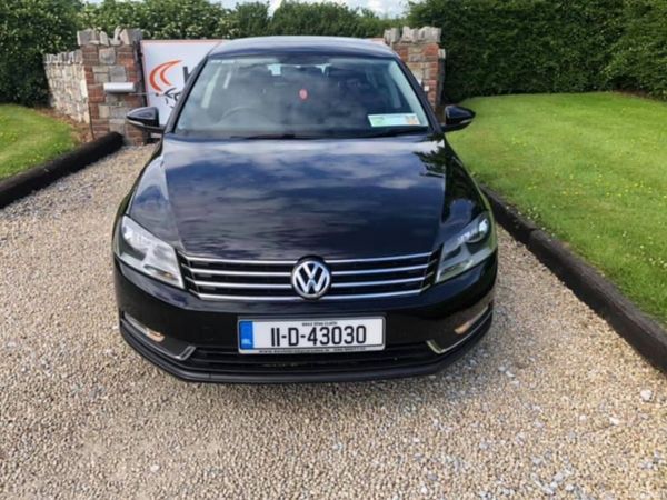 Volkswagen Passat Saloon, Diesel, 2011, Black