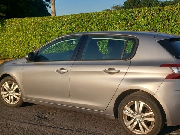 Peugeot 308 Hatchback, Petrol, 2016, Grey