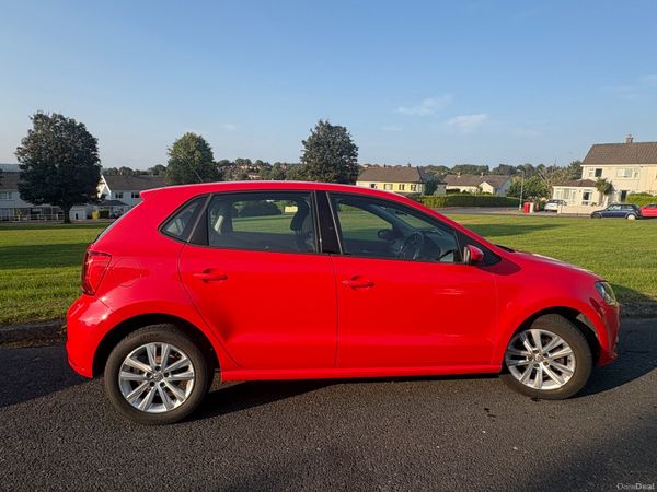Volkswagen Polo Hatchback, Petrol, 2016, Red