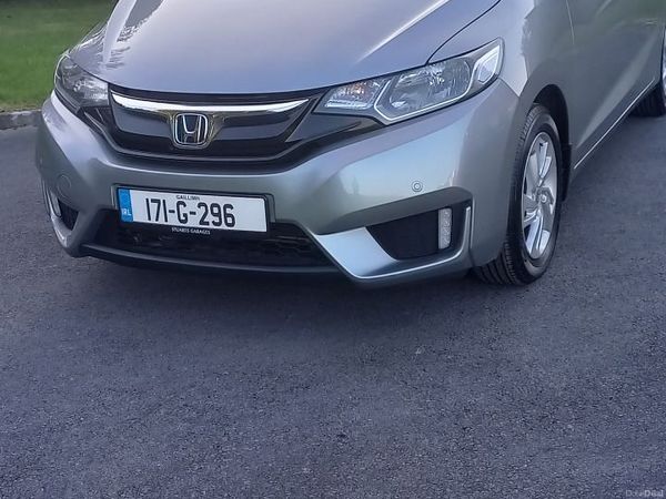 Honda Jazz Hatchback, Petrol, 2017, Grey