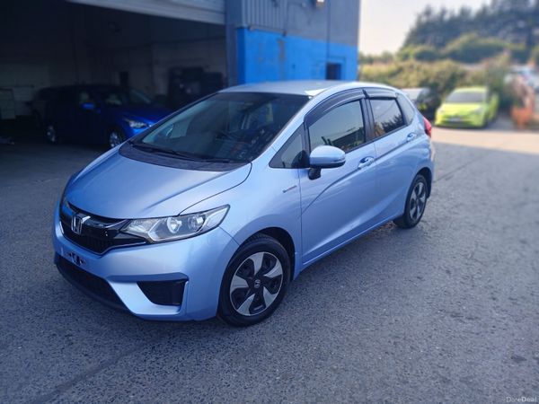Honda Fit Hatchback, Petrol Hybrid, 2015, Blue