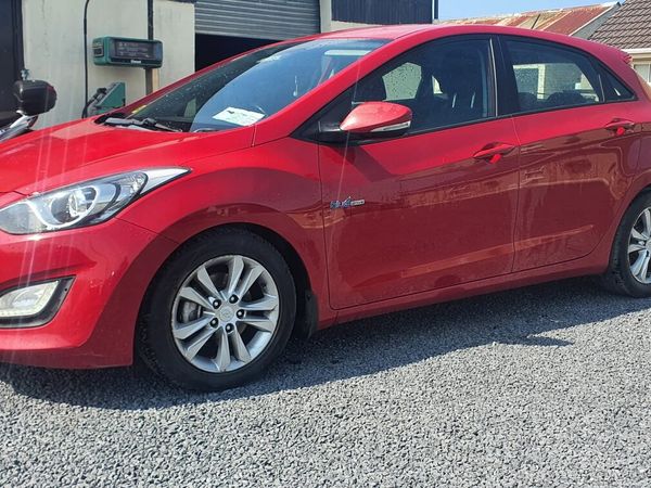 Hyundai i30 Hatchback, Diesel, 2013, Red
